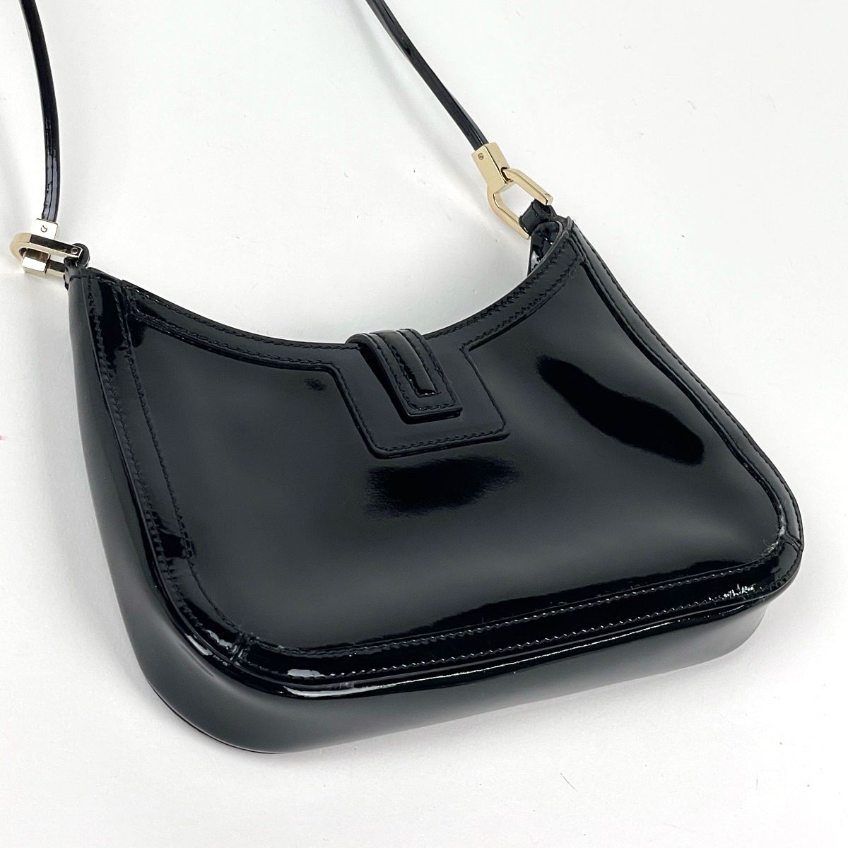 Gucci Shoulder Bag G Logo Patent Leather Black — view 2