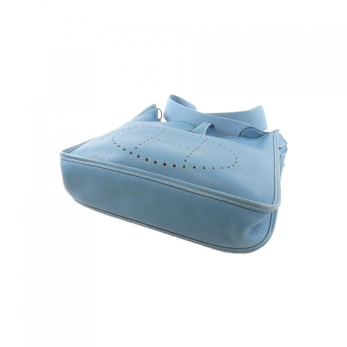 Hermes Evelyne 2 PM Shoulder Bag — view 3