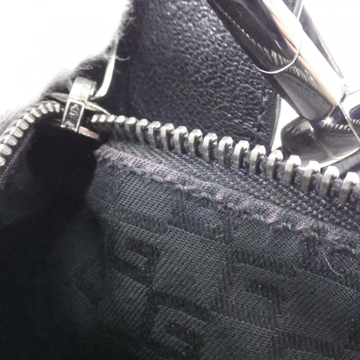 Gucci Shoulder Bag Black — view 8