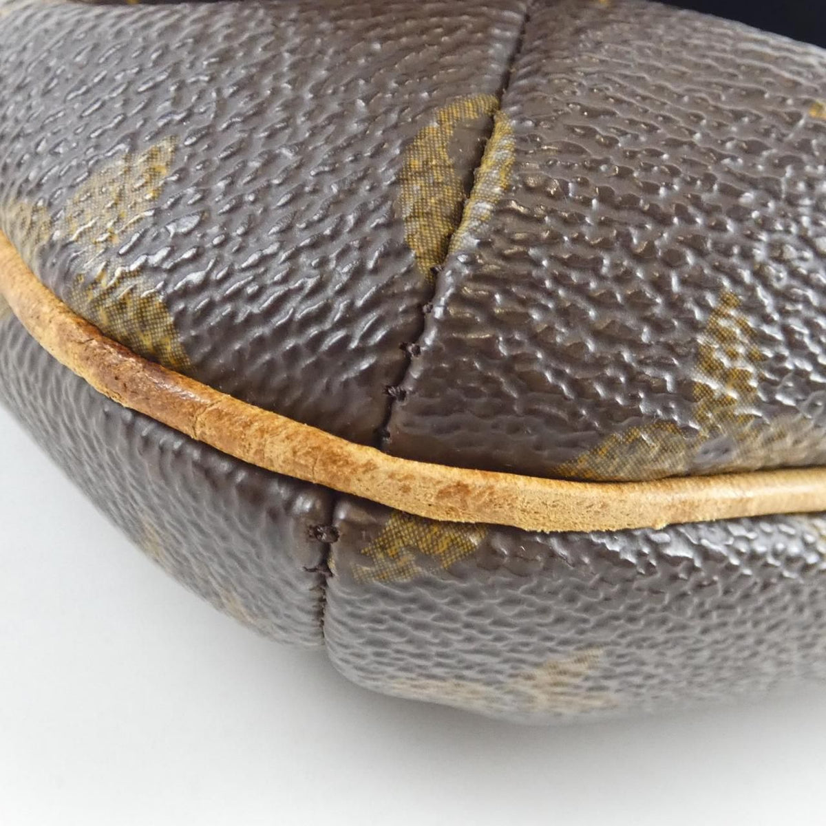 Louis Vuitton Monogram Musette Tango — view 3