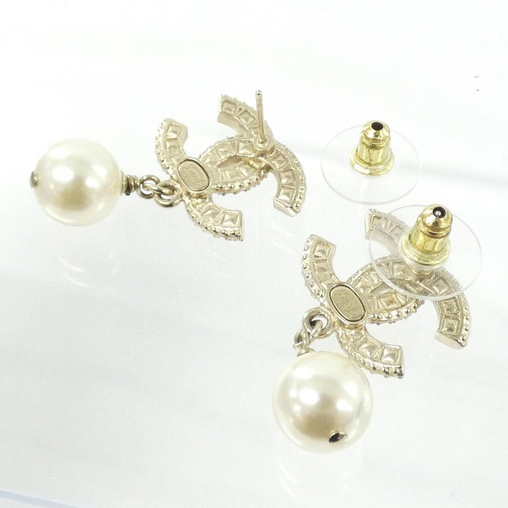 Chanel Earrings Gold — view 3