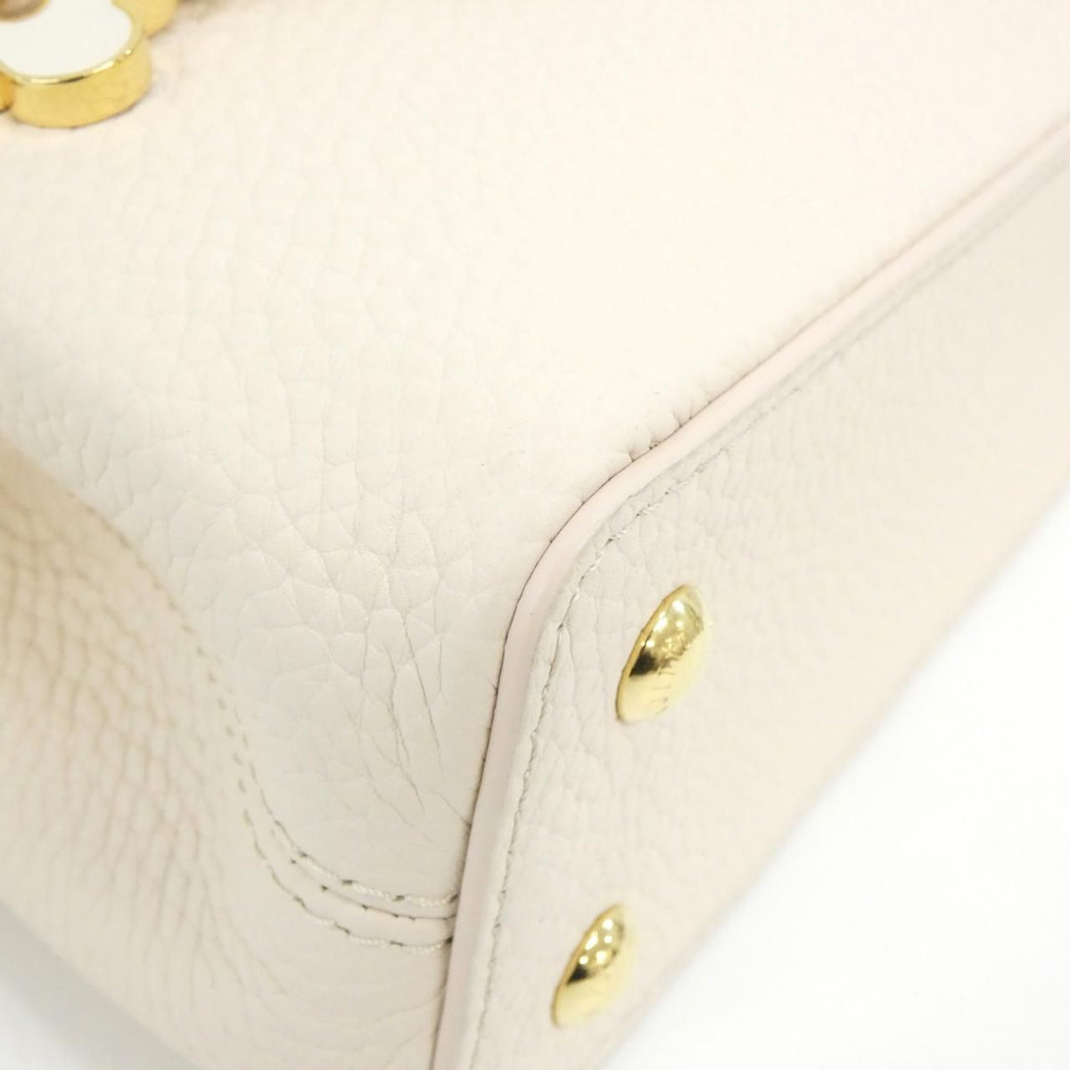 Louis Vuitton Capucines Mini Bag — view 3