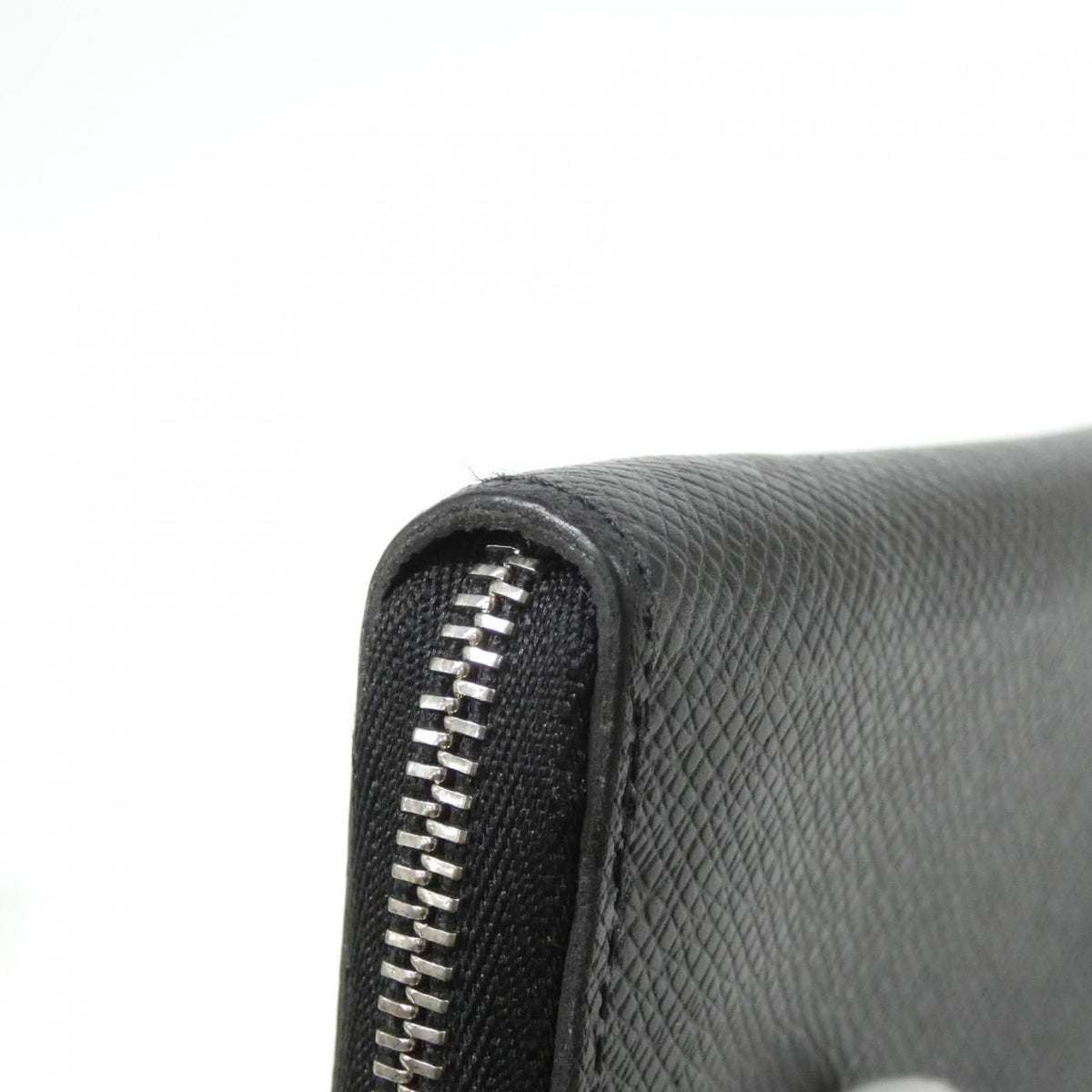 Louis Vuitton Taiga Zippy Coin Purse — view 6