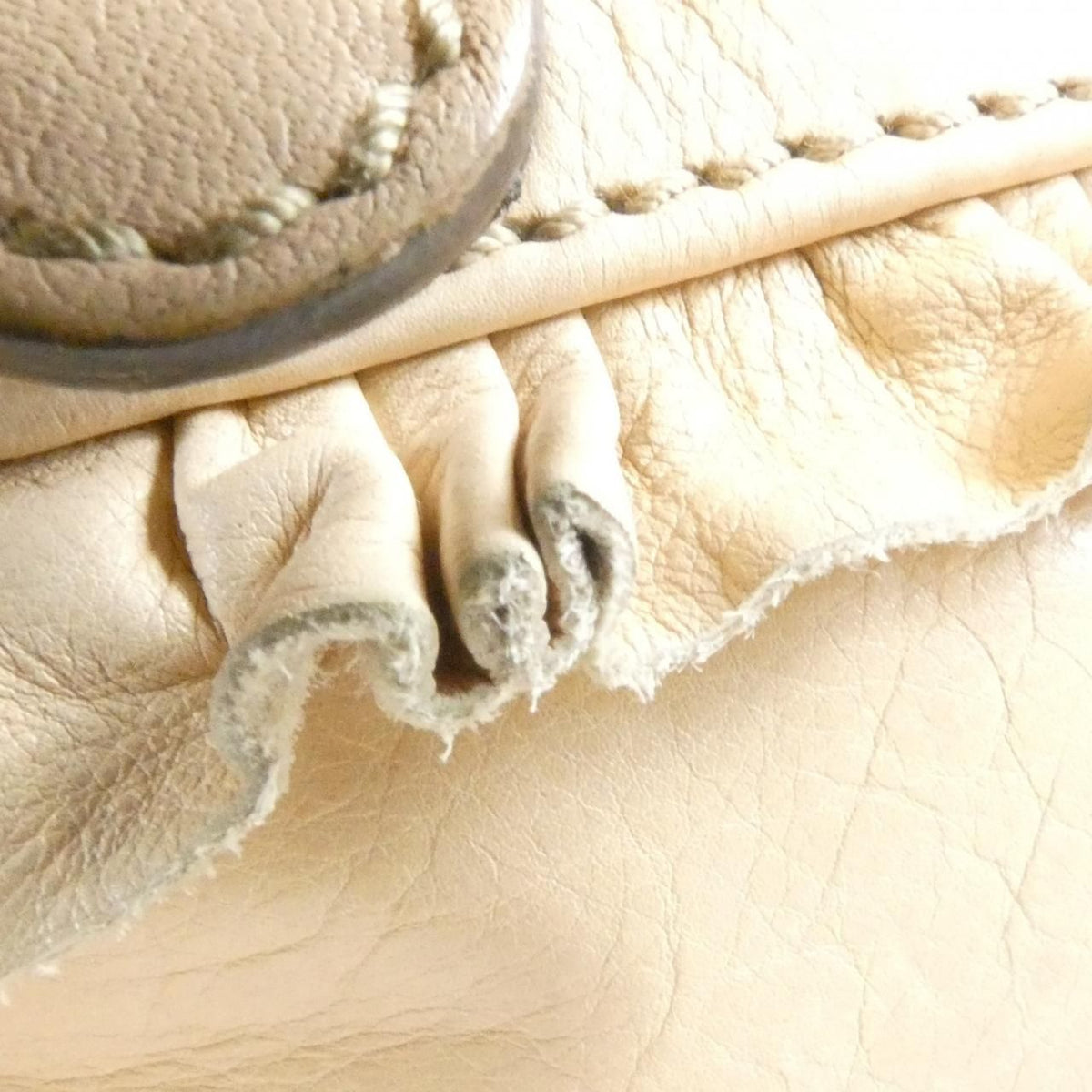 Gucci Bag Handbag Beige — view 3