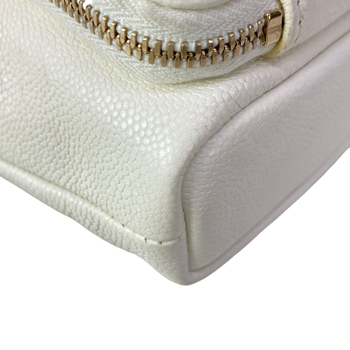 Chanel Shoulder Bag White Drawstring Gold Chain — view 6
