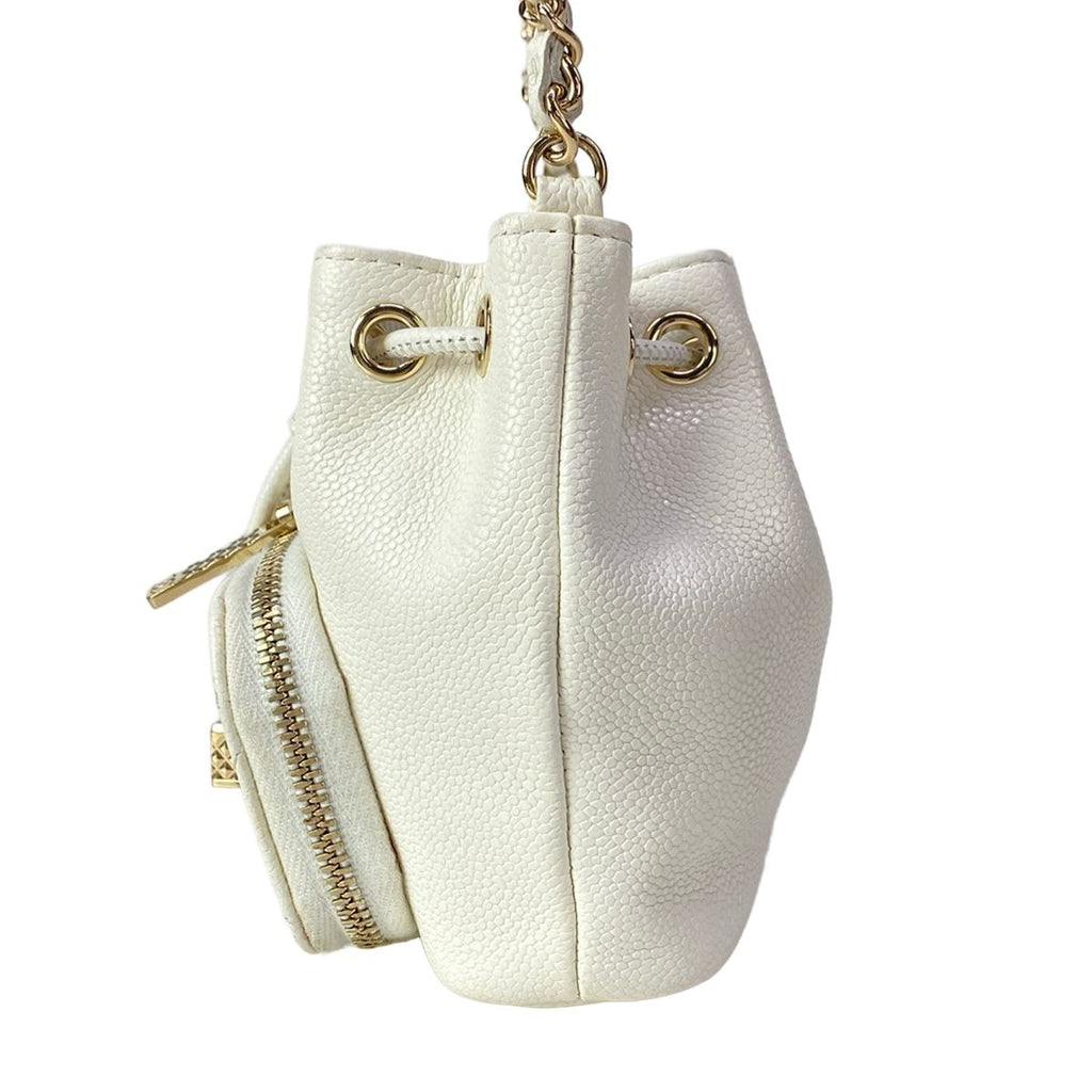 Chanel Shoulder Bag White Drawstring Gold Chain — view 4