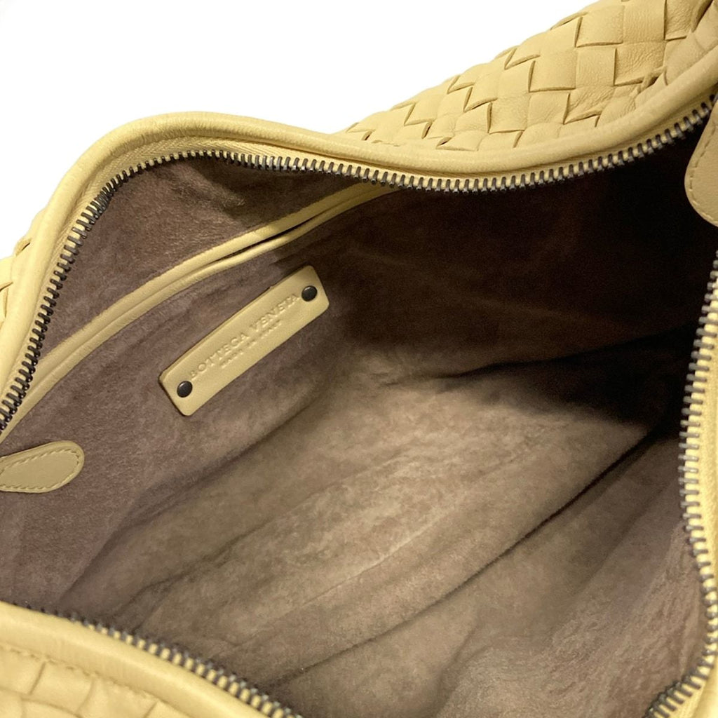 Bottega Veneta Shoulder Bag Medium Beige Leather — view 7