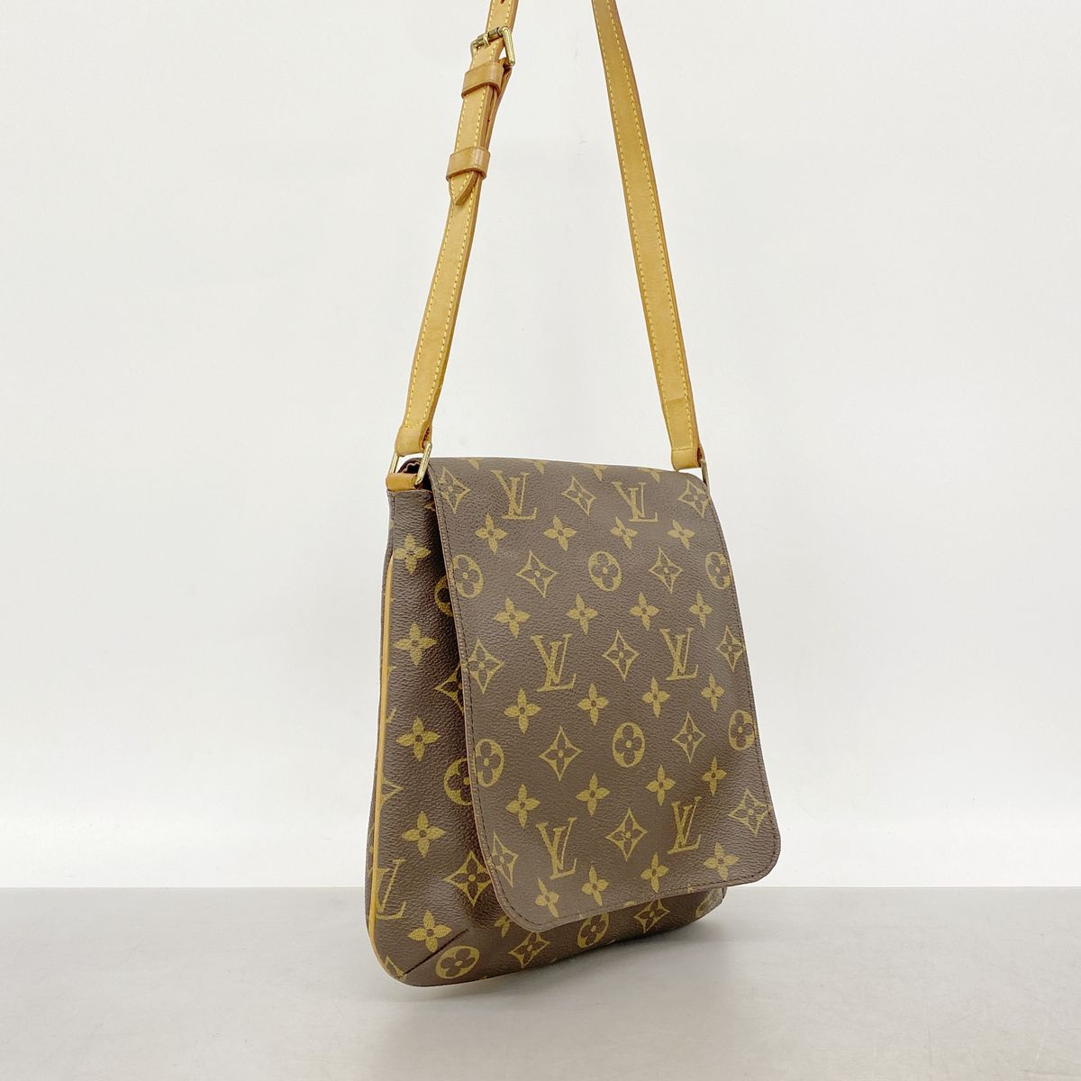 Louis Vuitton Shoulder Bag Monogram Musette Salsa Short Strap Brown — view 2
