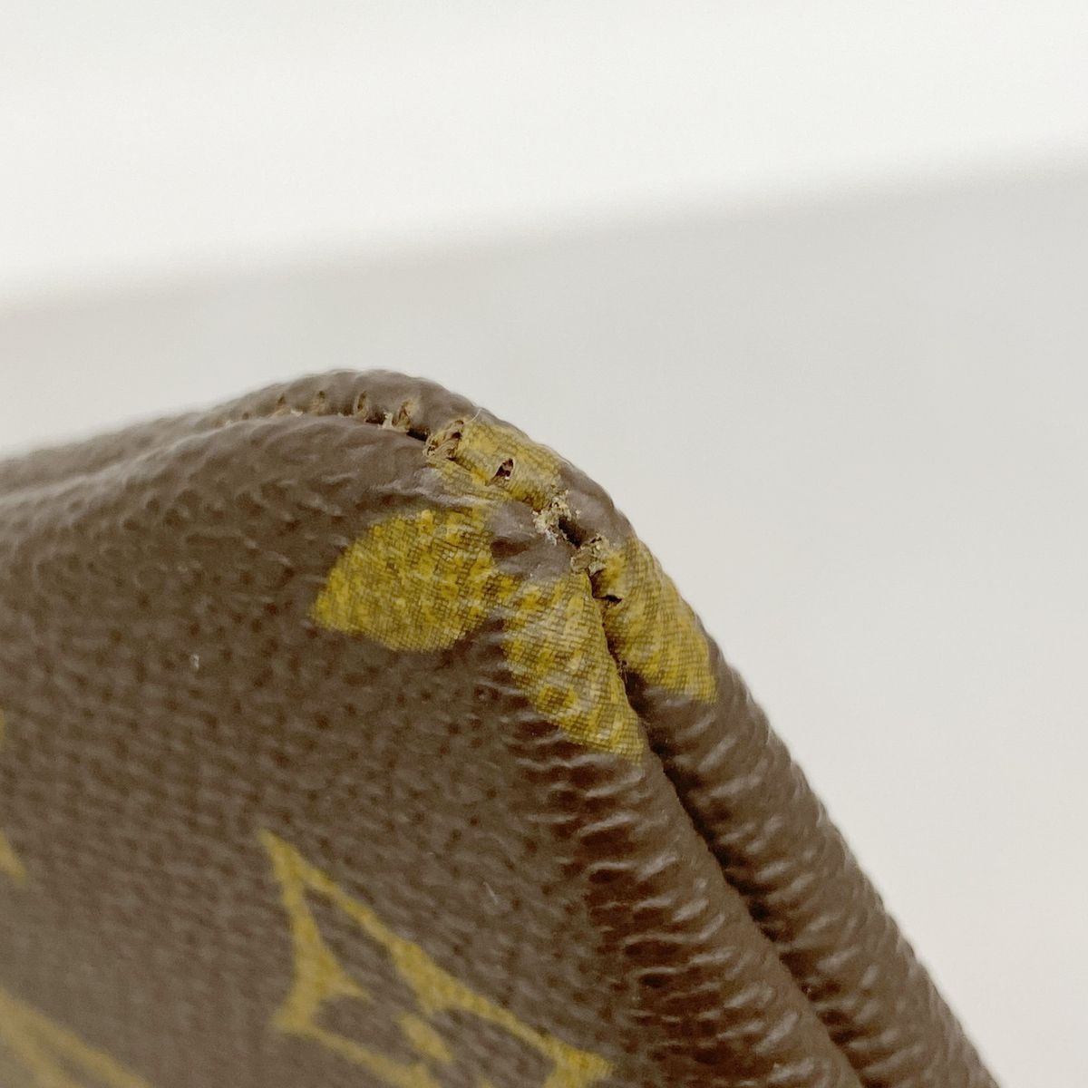 Louis Vuitton Coin Purse Monogram Pochette Cles Brown — view 5