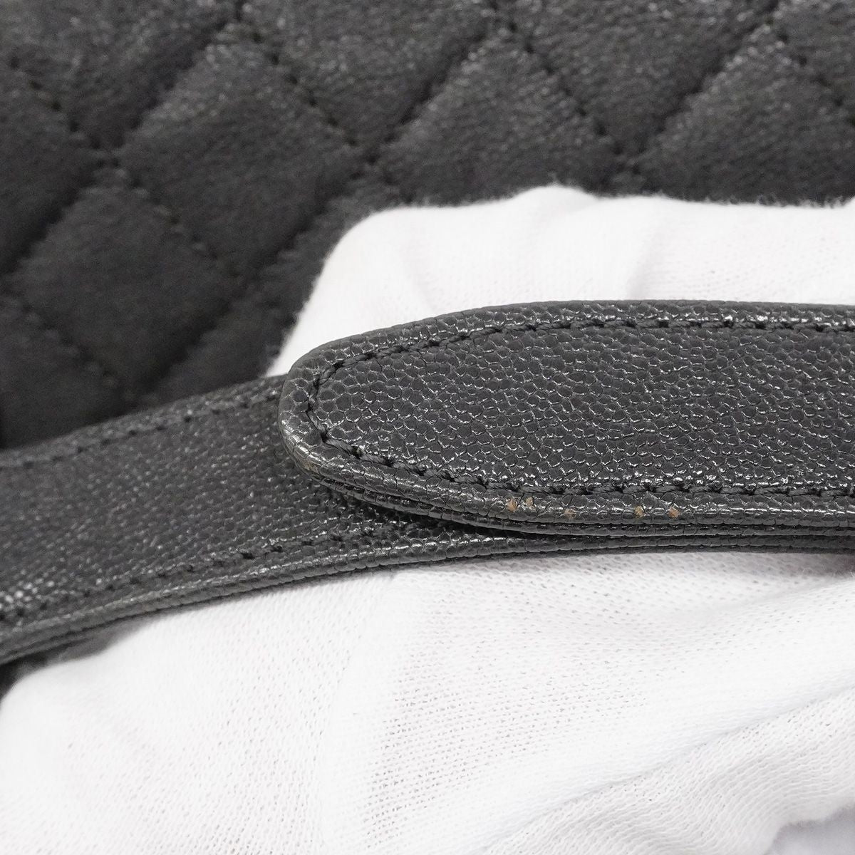 Chanel Shoulder Bag Boy Caviar Leather Gray Silver — view 7