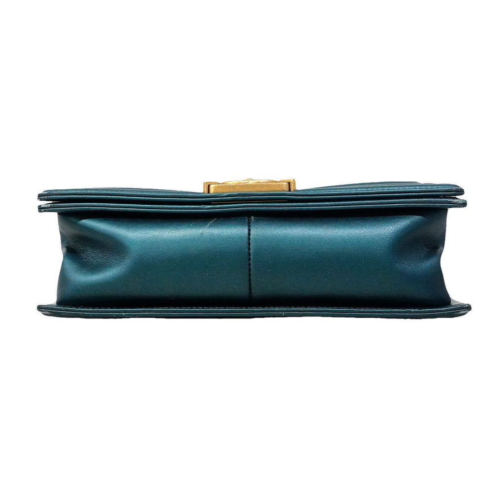 Chanel Shoulder Bag Boy Lambskin Blue Gold — view 3
