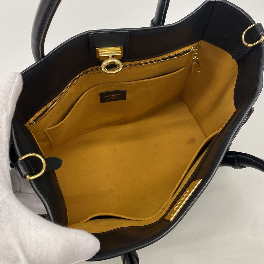 Louis Vuitton Tote Bag Monogram Tuffetage on My Side MM Noir — view 4