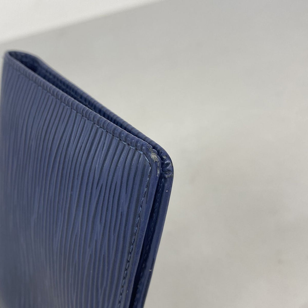 Louis Vuitton Pass Case Epi Porte 2 Cartes Vertical Miltille — view 6