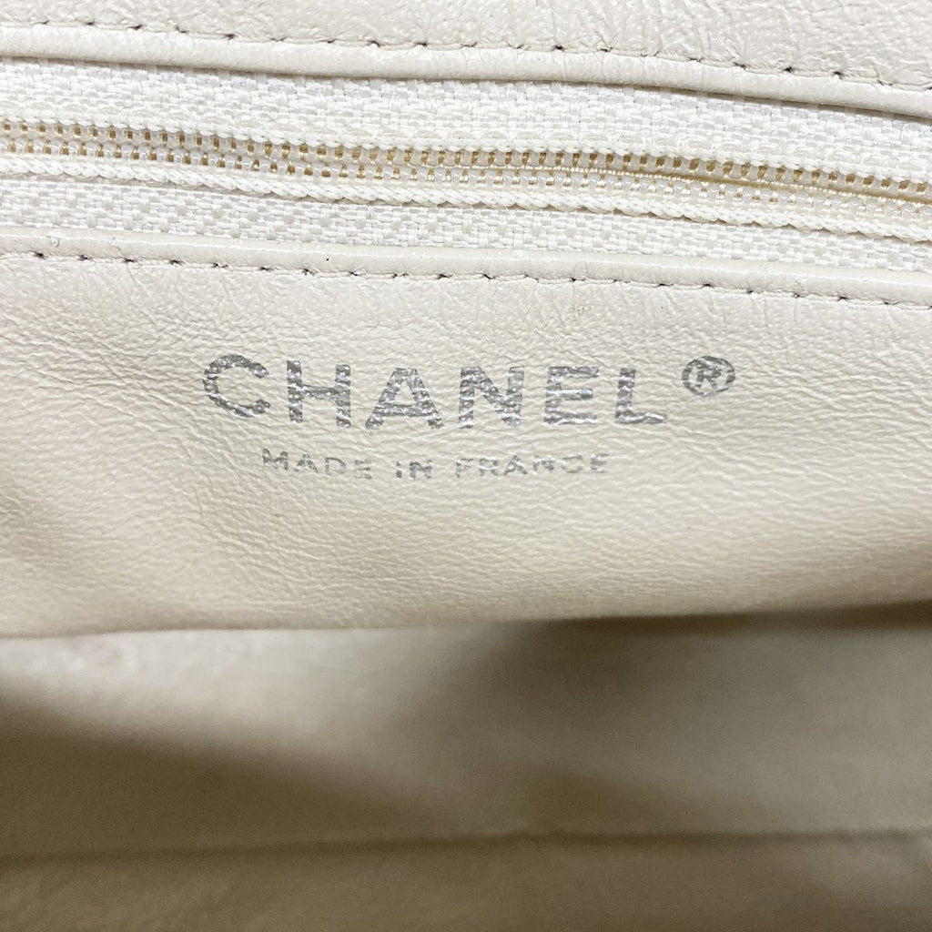 Chanel Shoulder Bag Quilted Caviar Leather Ivory Silver — view 5