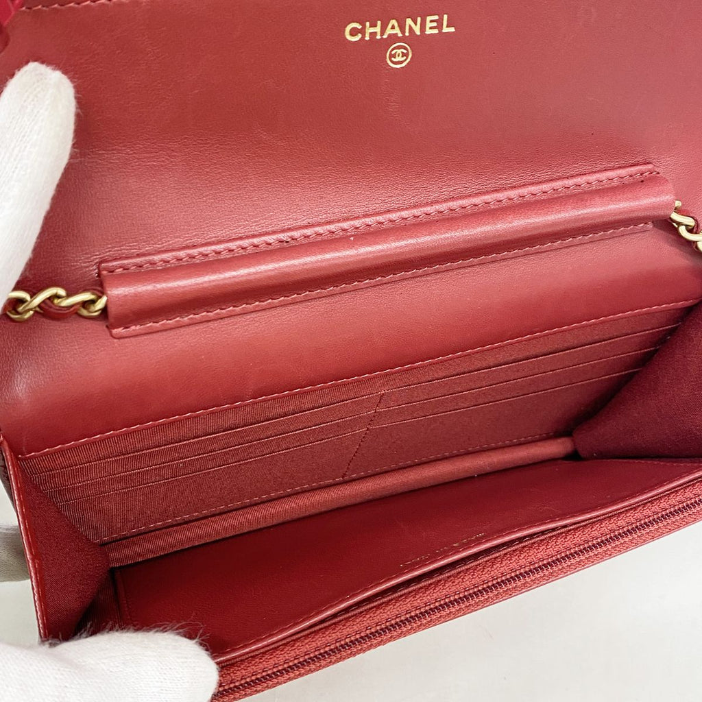 Chanel Wallet on Chain Quilted Leather Red Gold Shoulder Bag — view 4