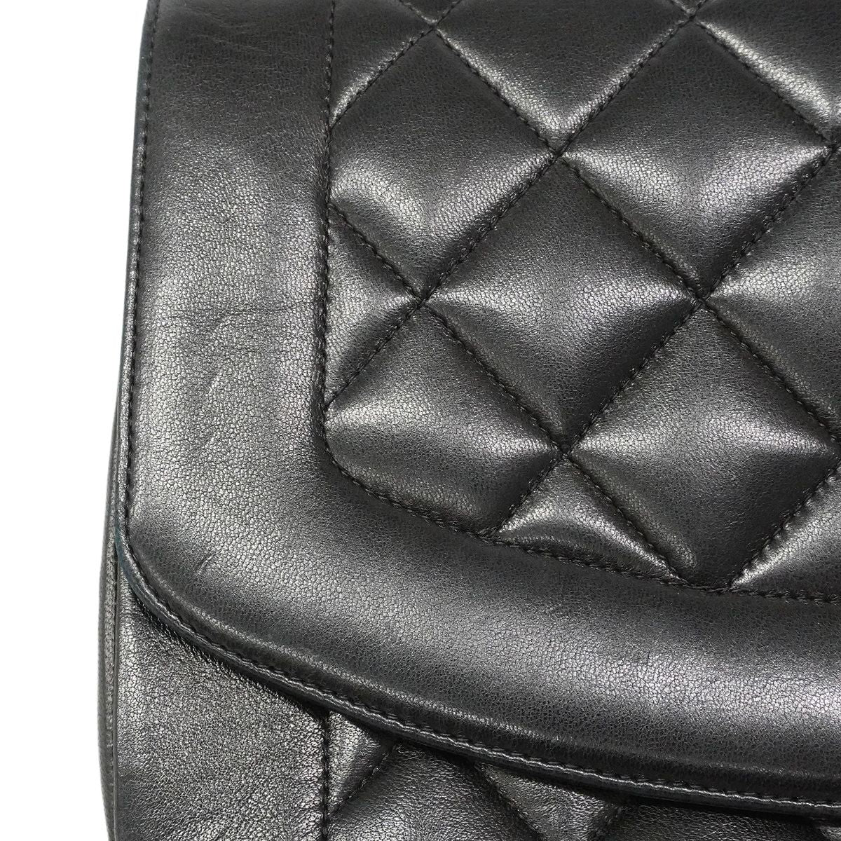 Chanel Shoulder Bag Diana Lambskin Black Gold — view 8