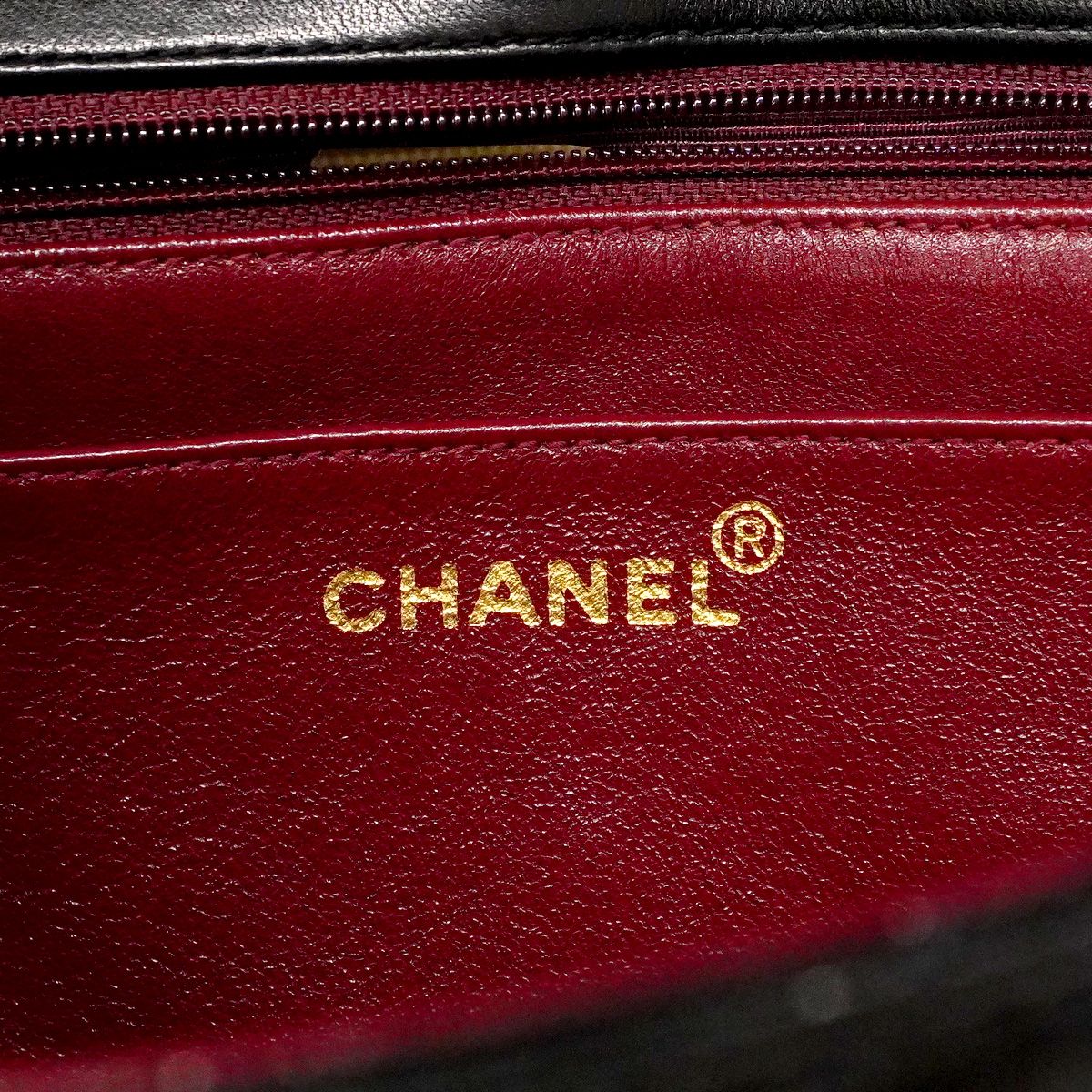 Chanel Shoulder Bag Diana Lambskin Black Gold — view 5