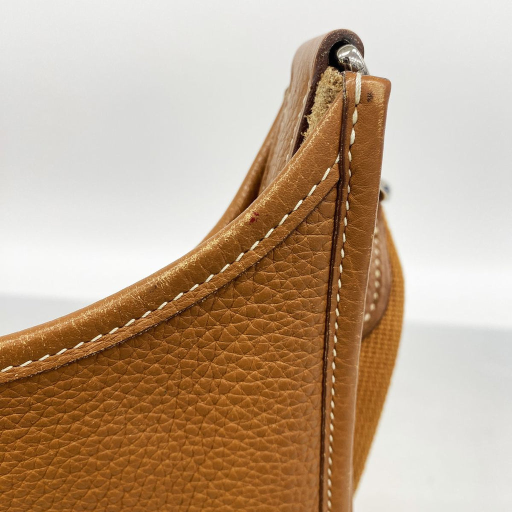 Hermes Shoulder Bag Evelyne Taurillon Clemence Gold Silver — view 8