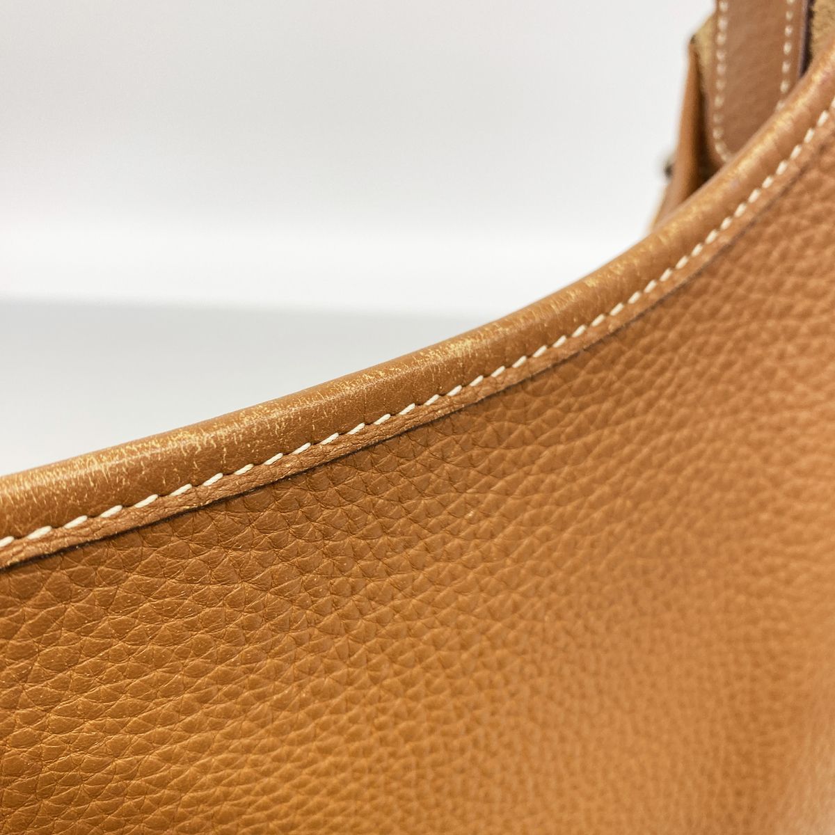 Hermes Shoulder Bag Evelyne Taurillon Clemence Gold Silver — view 7