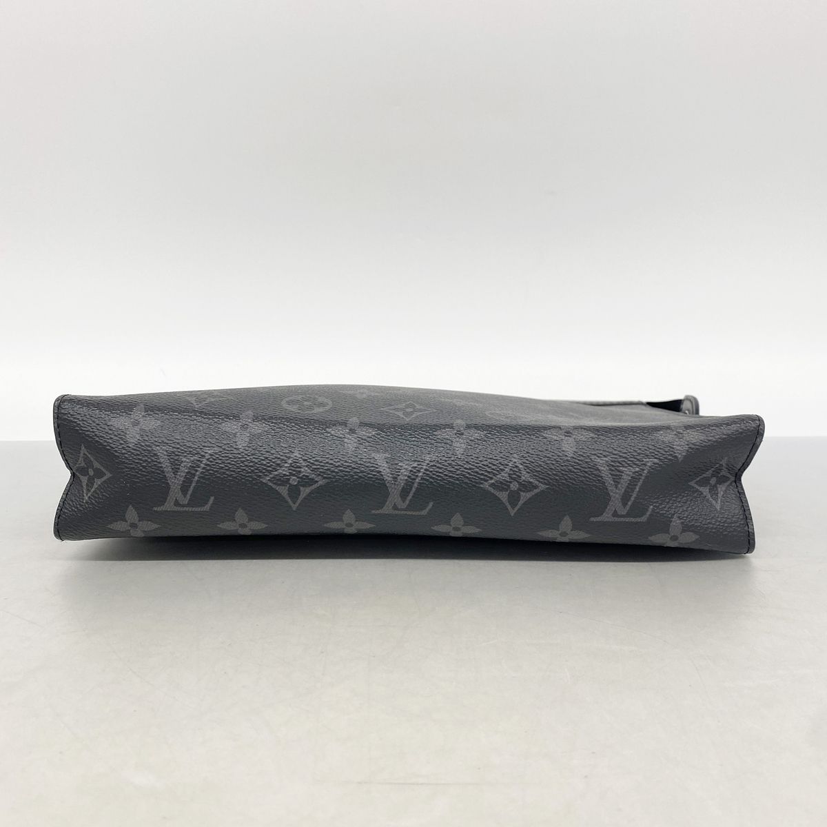 Louis Vuitton Clutch Monogram Eclipse Pochette Voyage MM Black — view 3