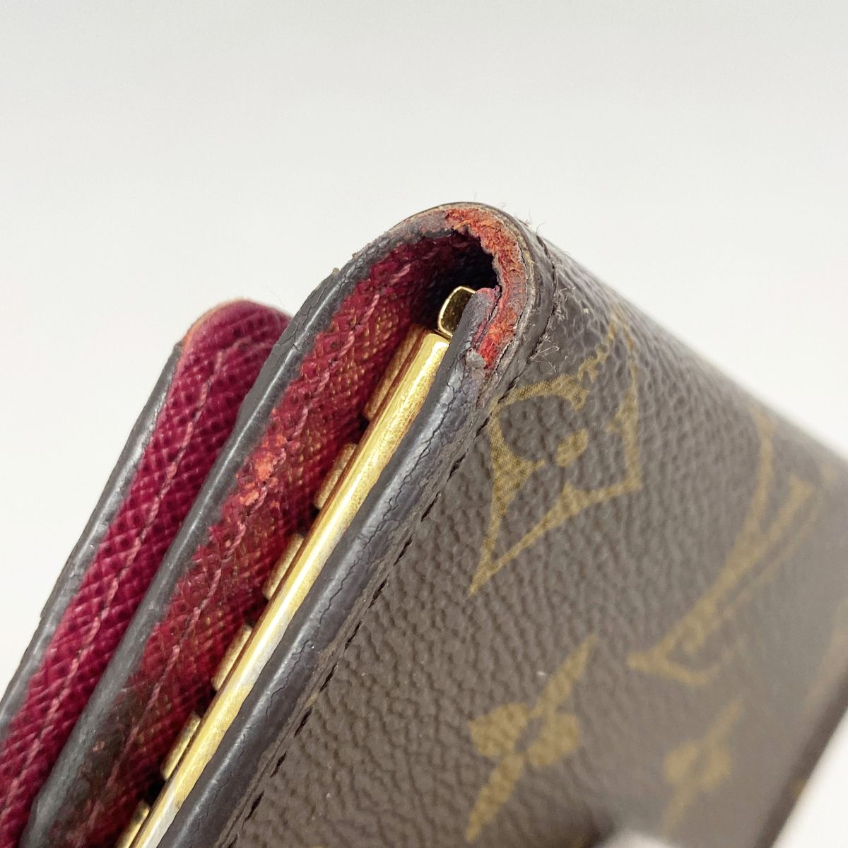 Louis Vuitton Key Case Monogram Multicles 6 Fuchsia Key Holder — view 7