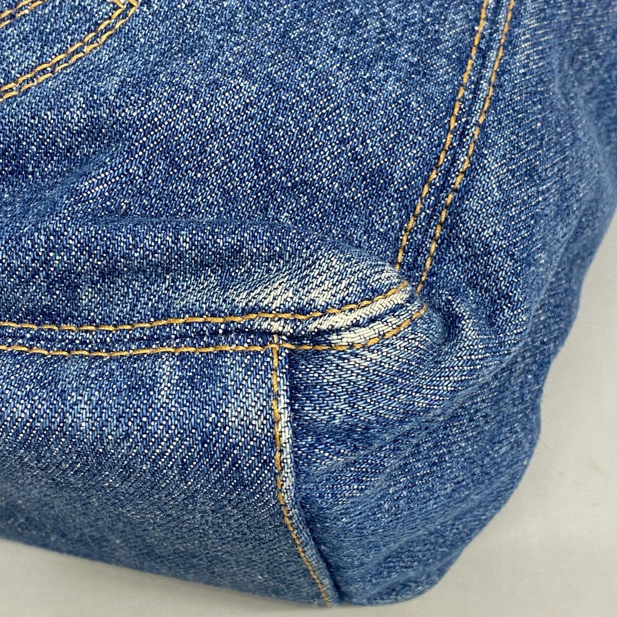 Chanel Tote Bag Denim Blue Gold — view 6