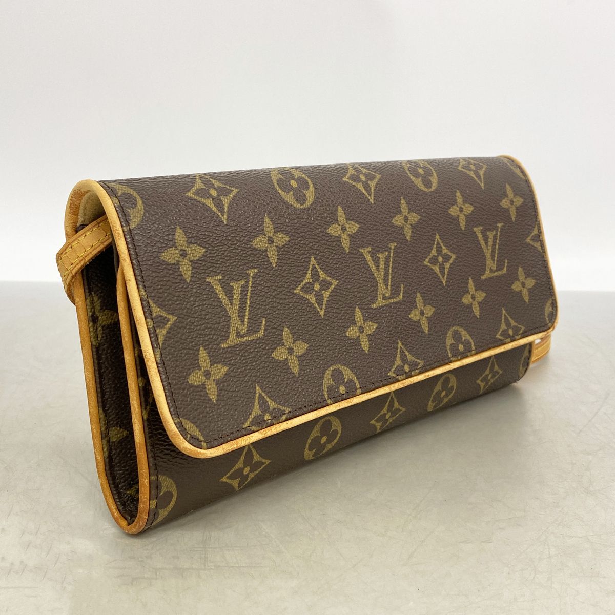 Louis Vuitton Shoulder Bag Monogram Pochette Twin GM Brown — view 2