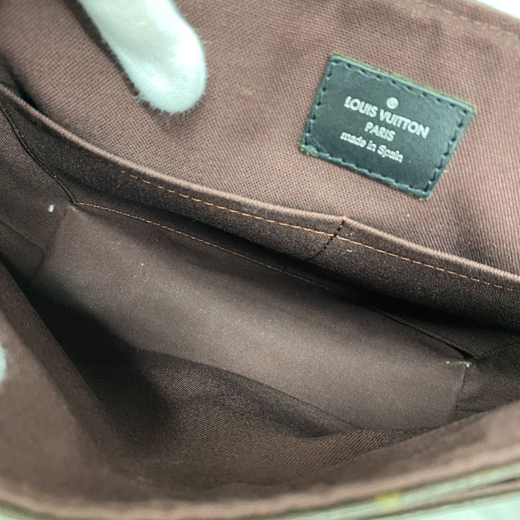 Louis Vuitton Shoulder Bag Monogram Macassar District PM Brown — view 4