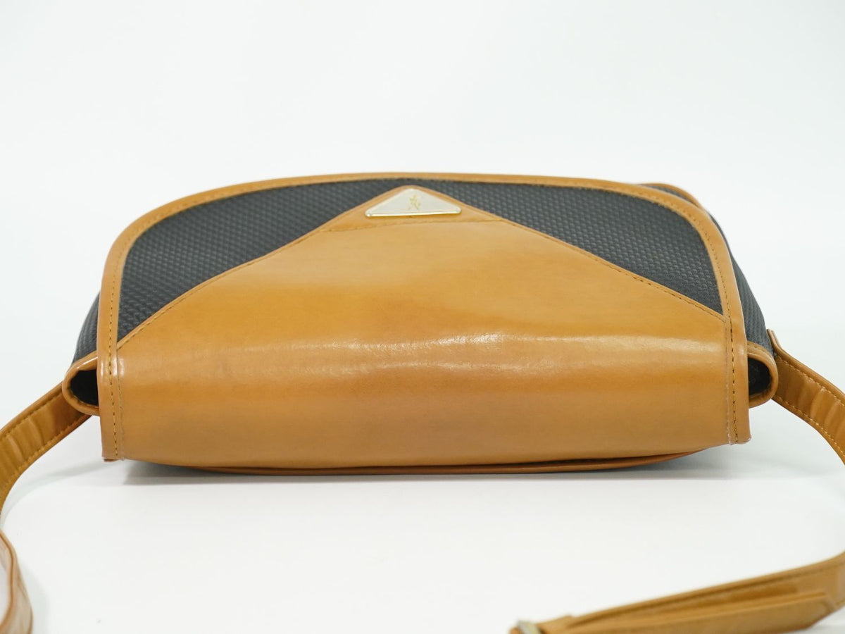 Saint Laurent YSL Shoulder Bag Pochette Black Brown — view 5