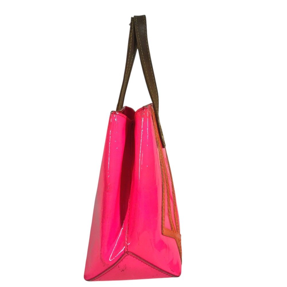 Louis Vuitton Handbag Reade PM Monogram Vernis Fluo Pink — view 3