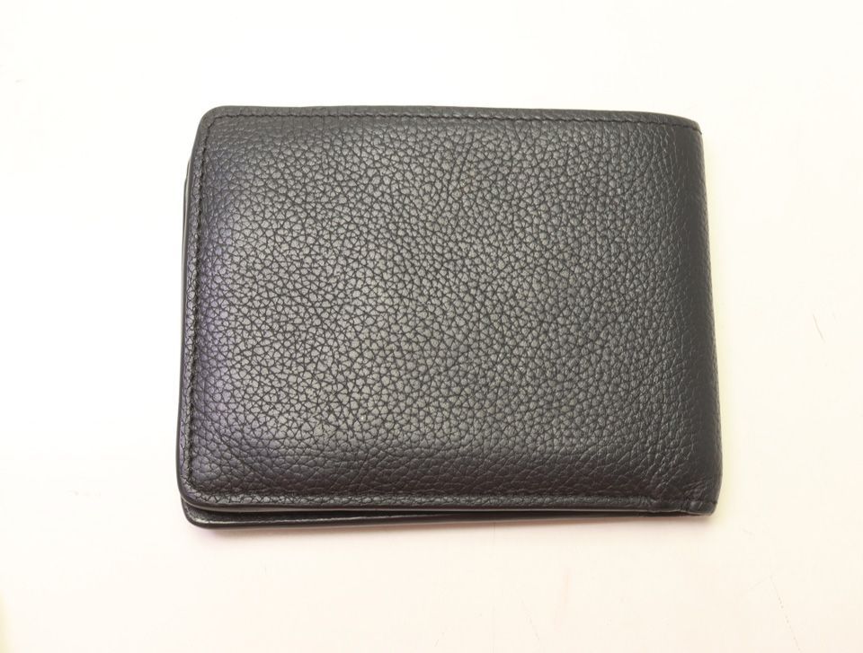 Louis Vuitton Aerogram Taurillon Leather Bifold Wallet — view 2
