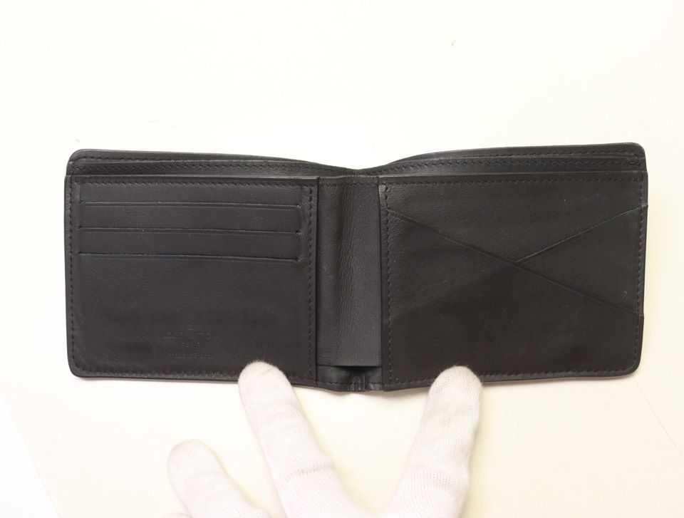 Louis Vuitton Aerogram Taurillon Leather Bifold Wallet — view 4