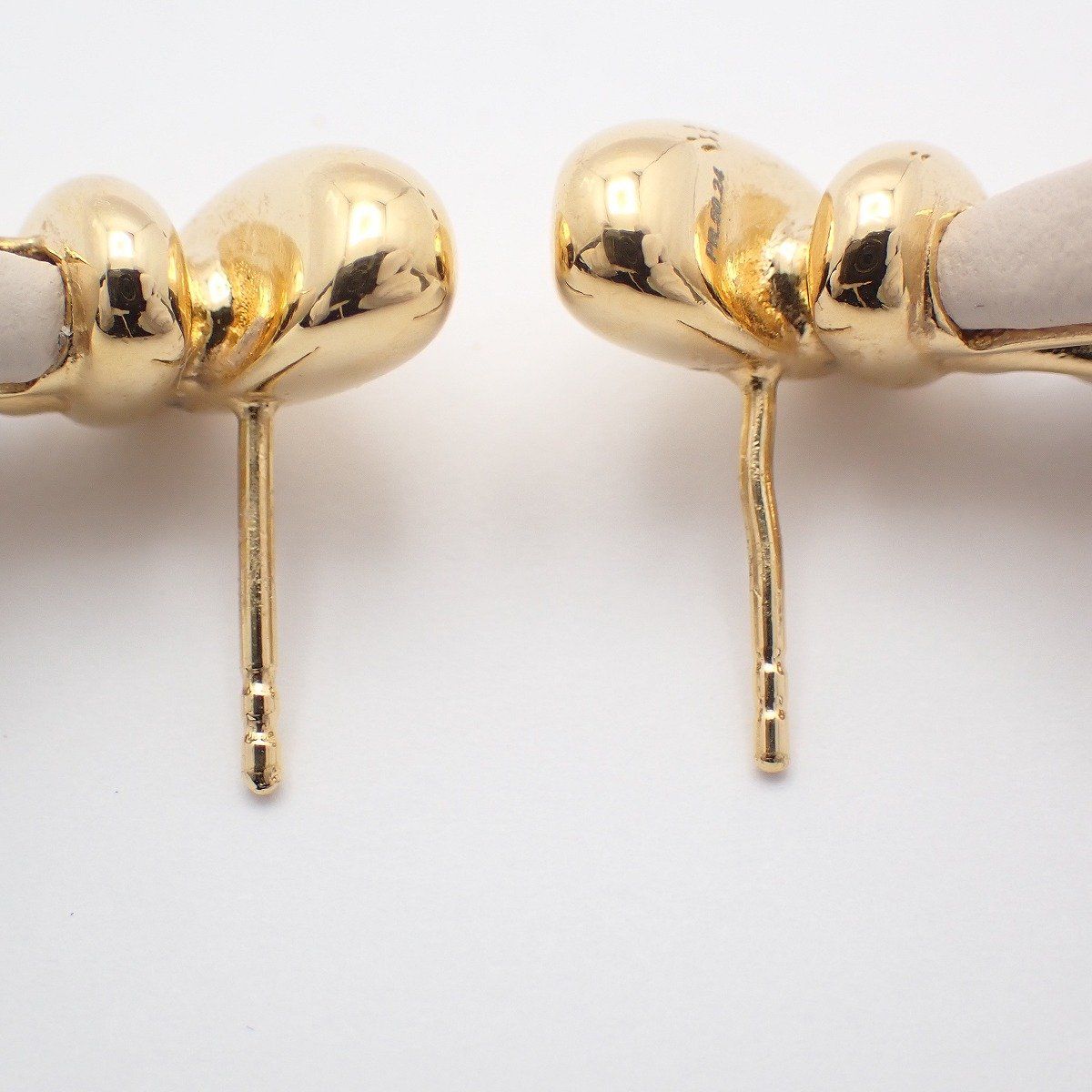 Fendi Filo Earrings Gold Color Beige — view 3