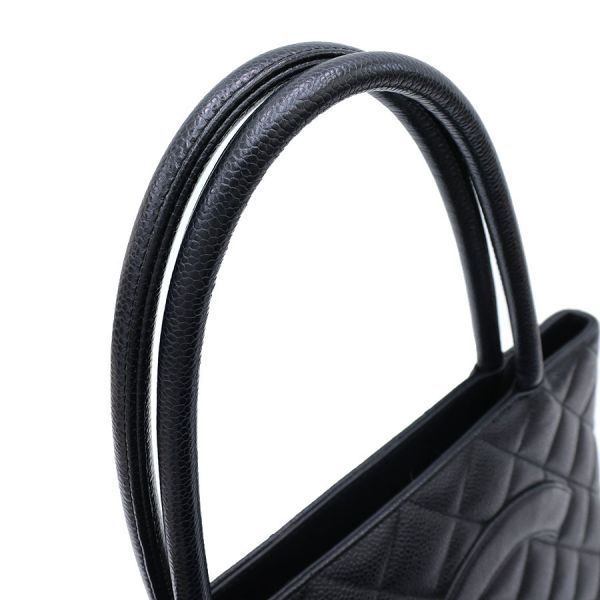 Chanel Reissue Tote Bag Black — view 4