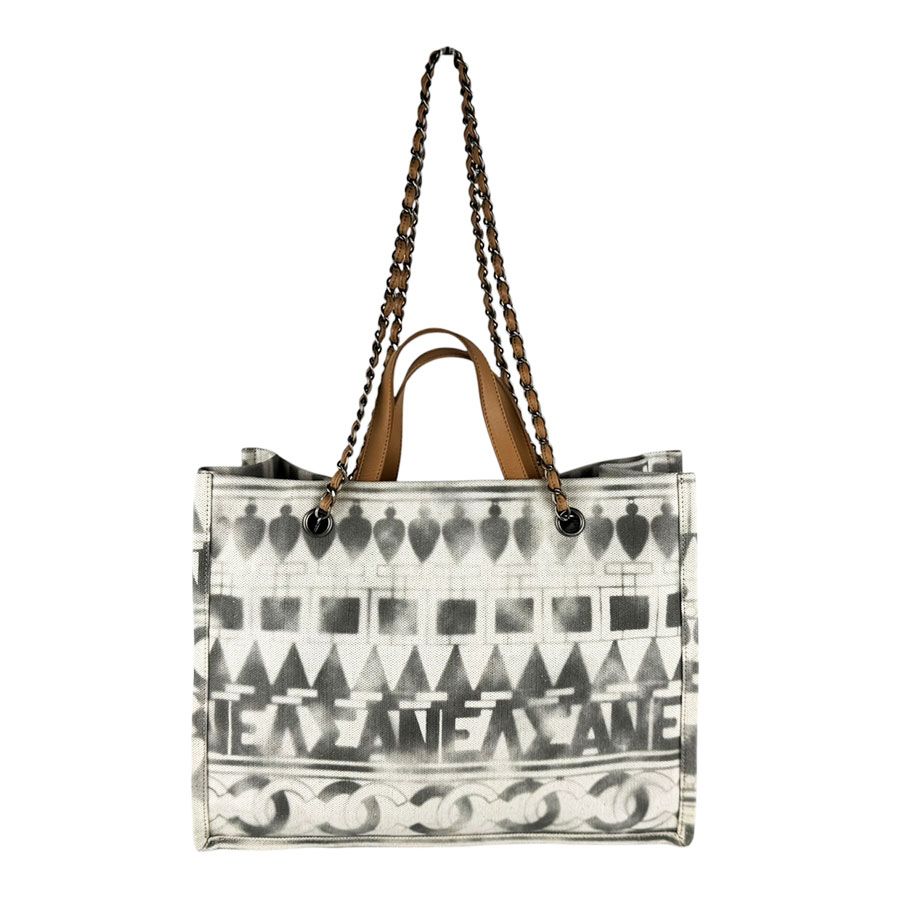 Chanel Shoulder Bag Ivory — view 3