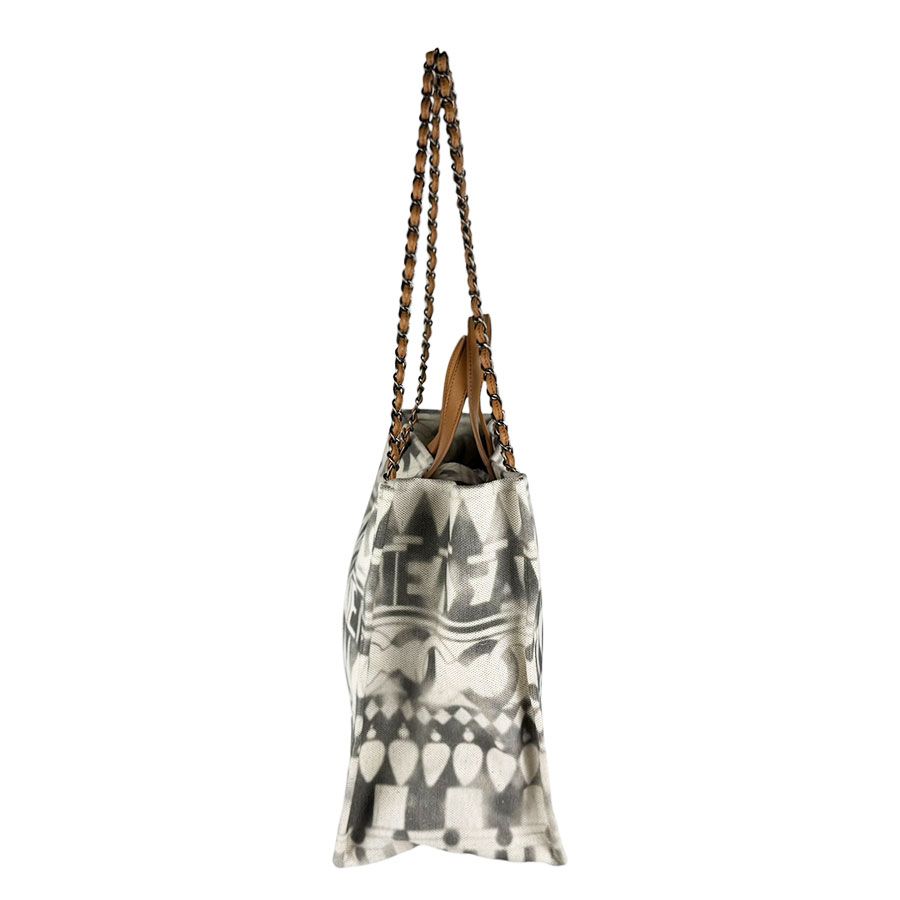 Chanel Shoulder Bag Ivory — view 2