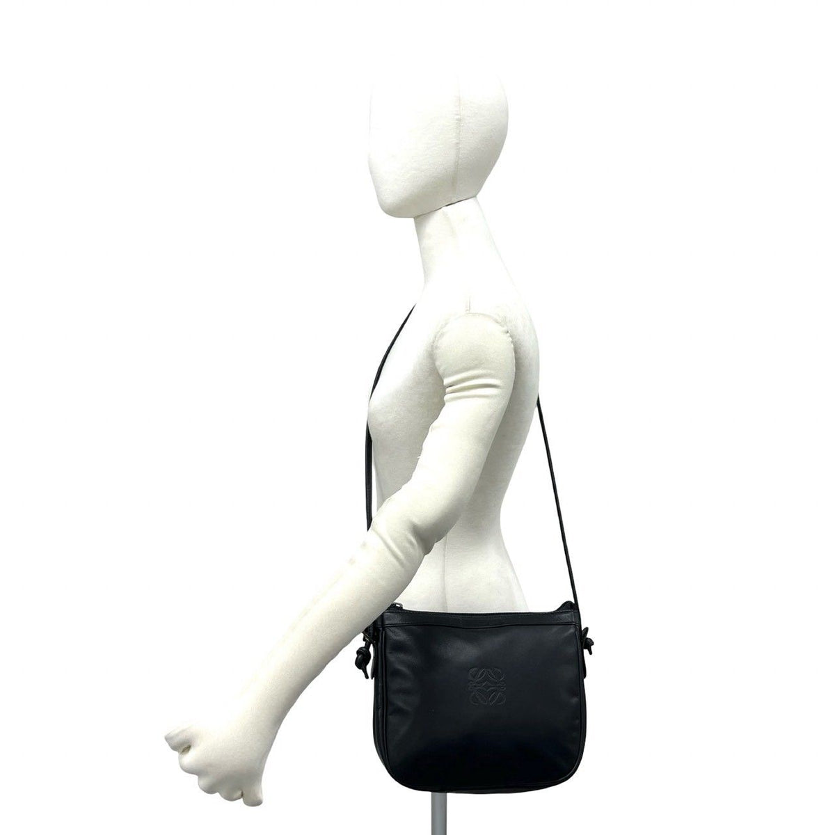 Loewe Vintage Anagram Logo Stamp Leather Shoulder Bag Pochette Crossbody Black — view 2