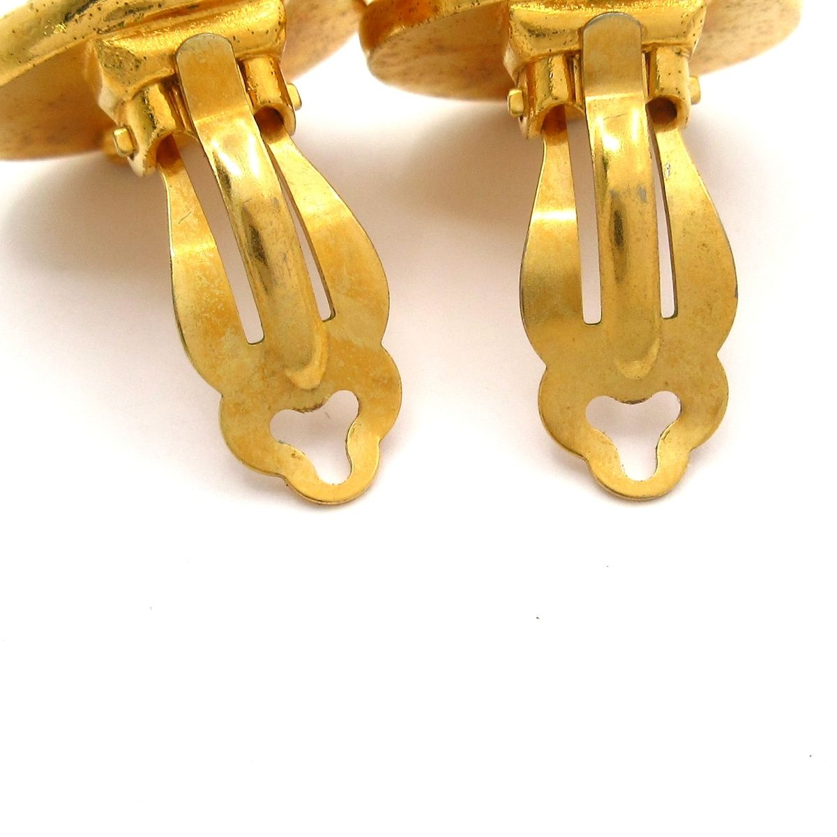 Chanel Earrings Camellia Gold — view 4