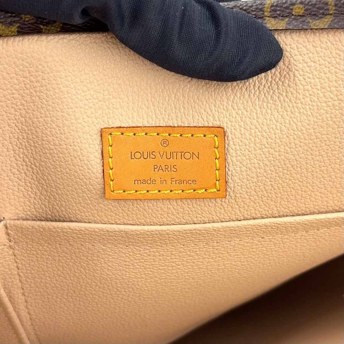 Louis Vuitton Sac Plat Monogram Handbag Leather Brown Light Tote Gold — view 4