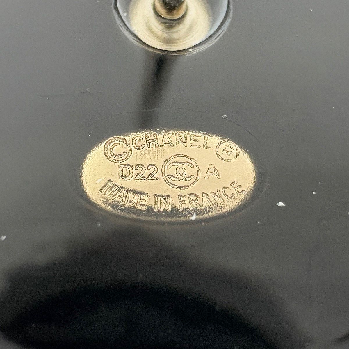 Chanel Earrings CC Logo Round Plastic Black Gold — view 5