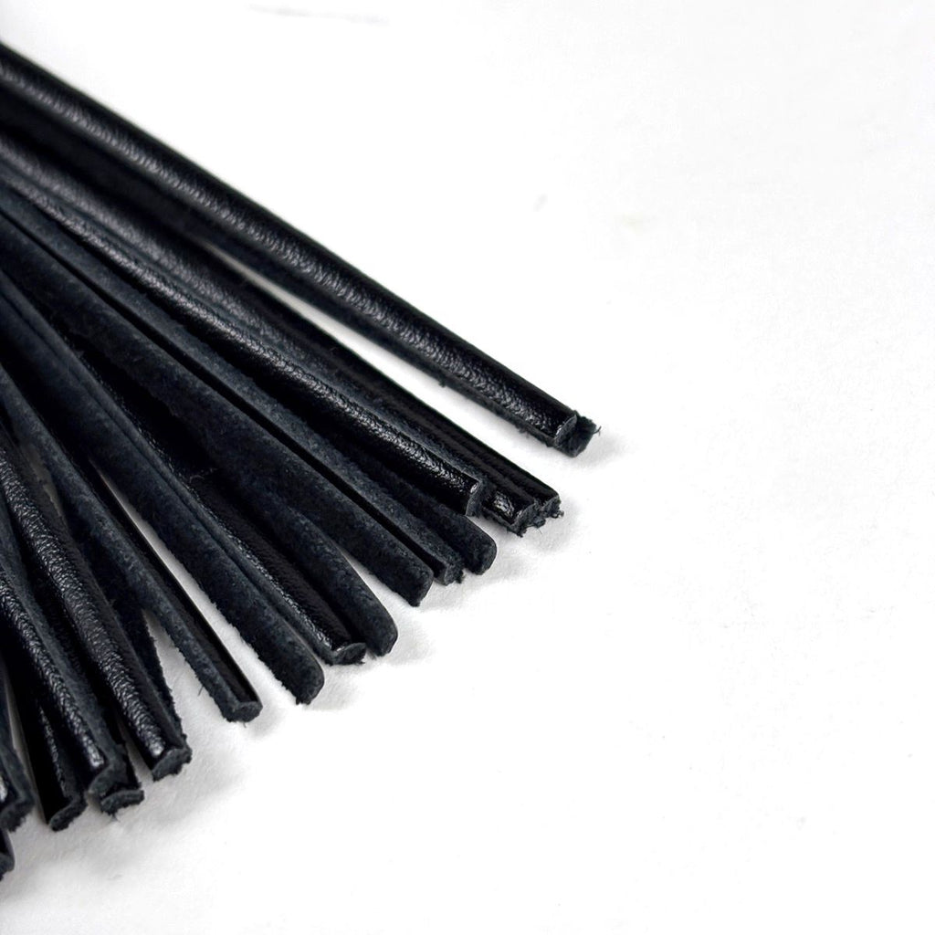 Saint Laurent Shoulder Bag Lou Fringe Leather Black — view 4