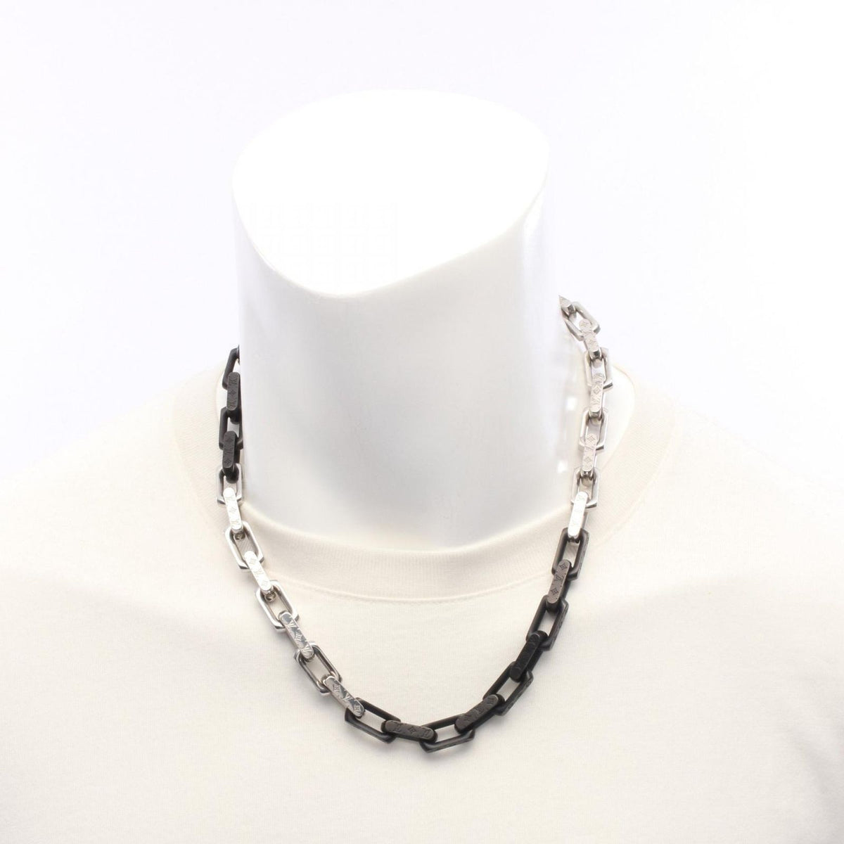Louis Vuitton Necklace Collier Monogram Chain — view 4