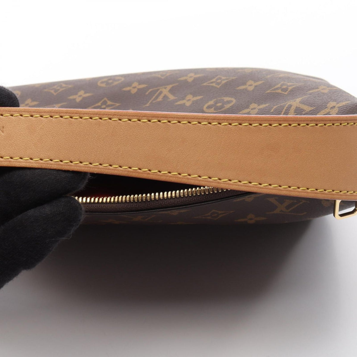 Louis Vuitton Shoulder Bag Slouch PM Monogram Leather — view 8