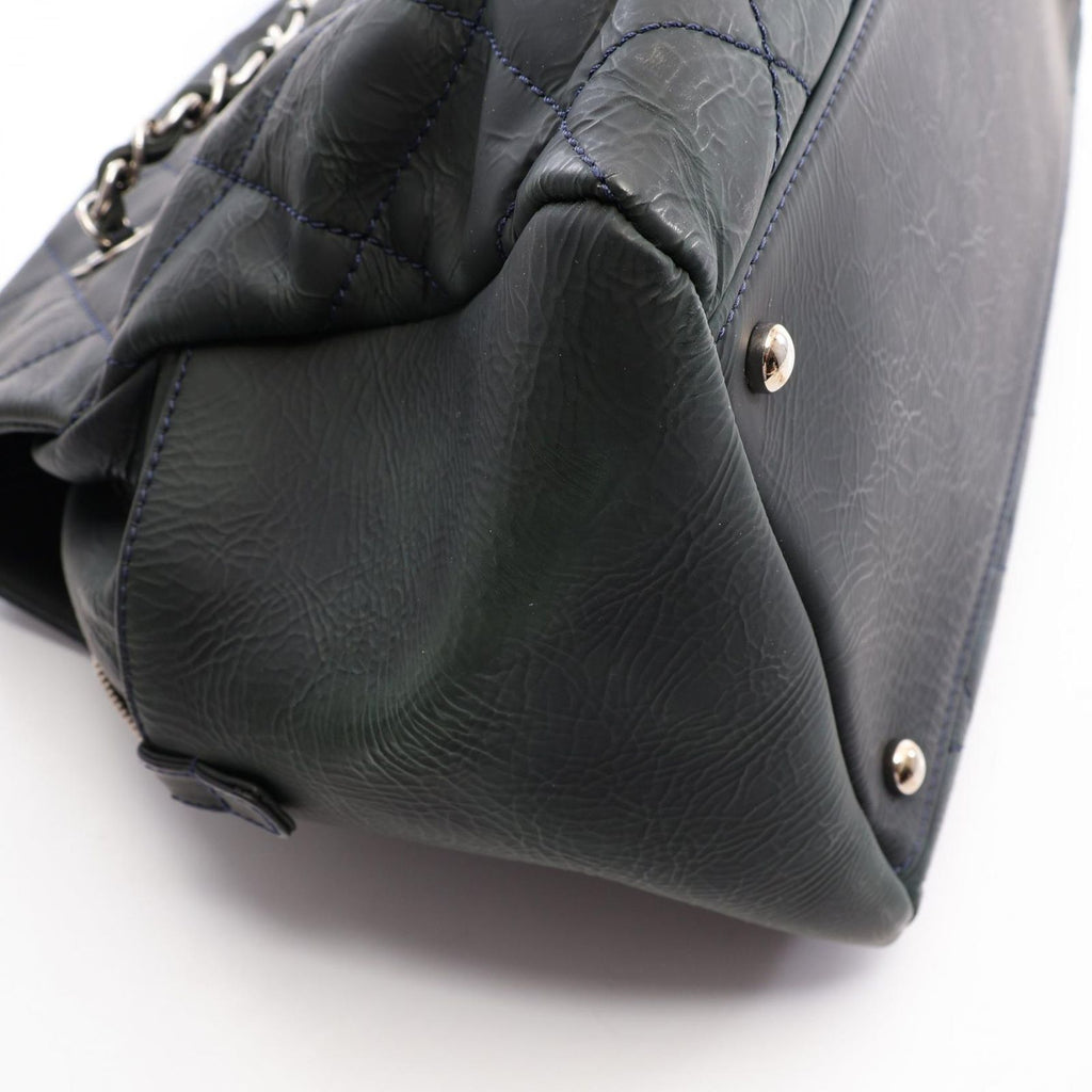 Chanel Tote Bag Quilted Black Leather CC Logo Chain — view 8