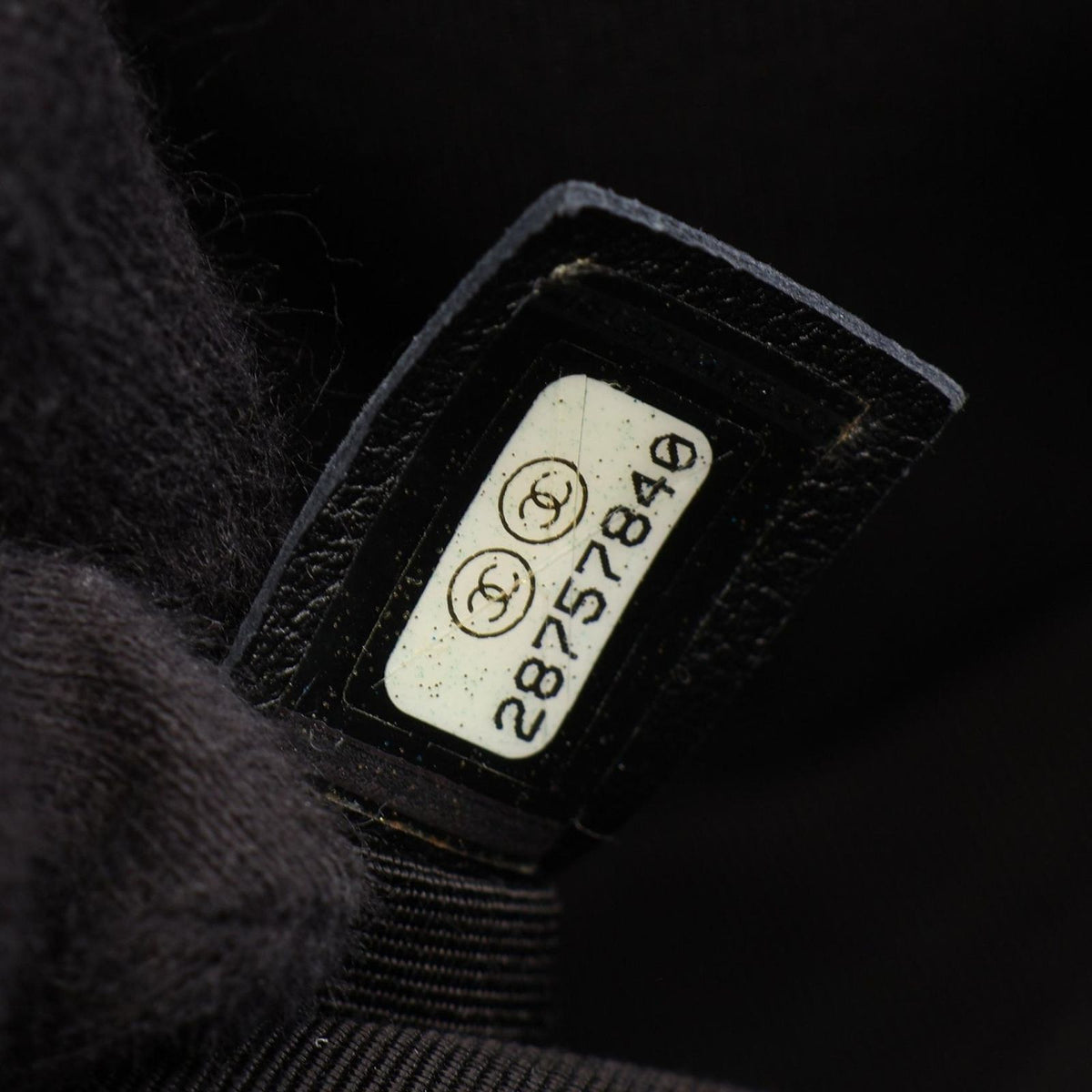 Chanel Shoulder Bag Boy Sequin Black White Lambskin Chain — view 5