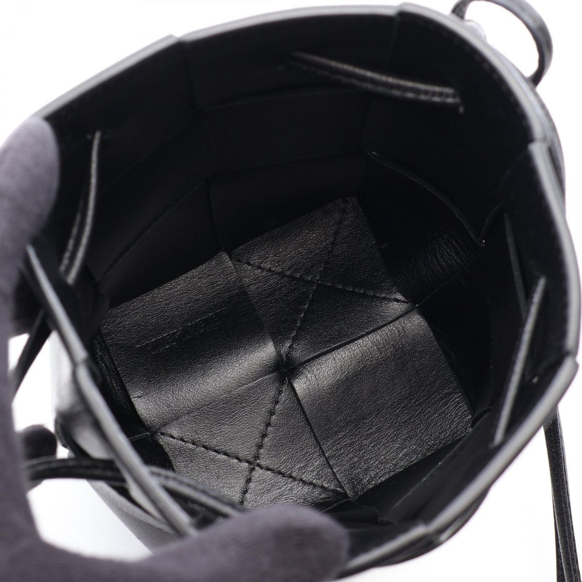 Bottega Veneta Shoulder Bag Cassette Mini Crossbody Bucket Black Leather — view 3