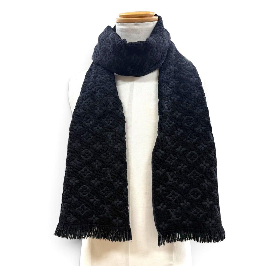 Louis Vuitton Wool 100% Monogram Classic Scarf with Fringes Black — view 3
