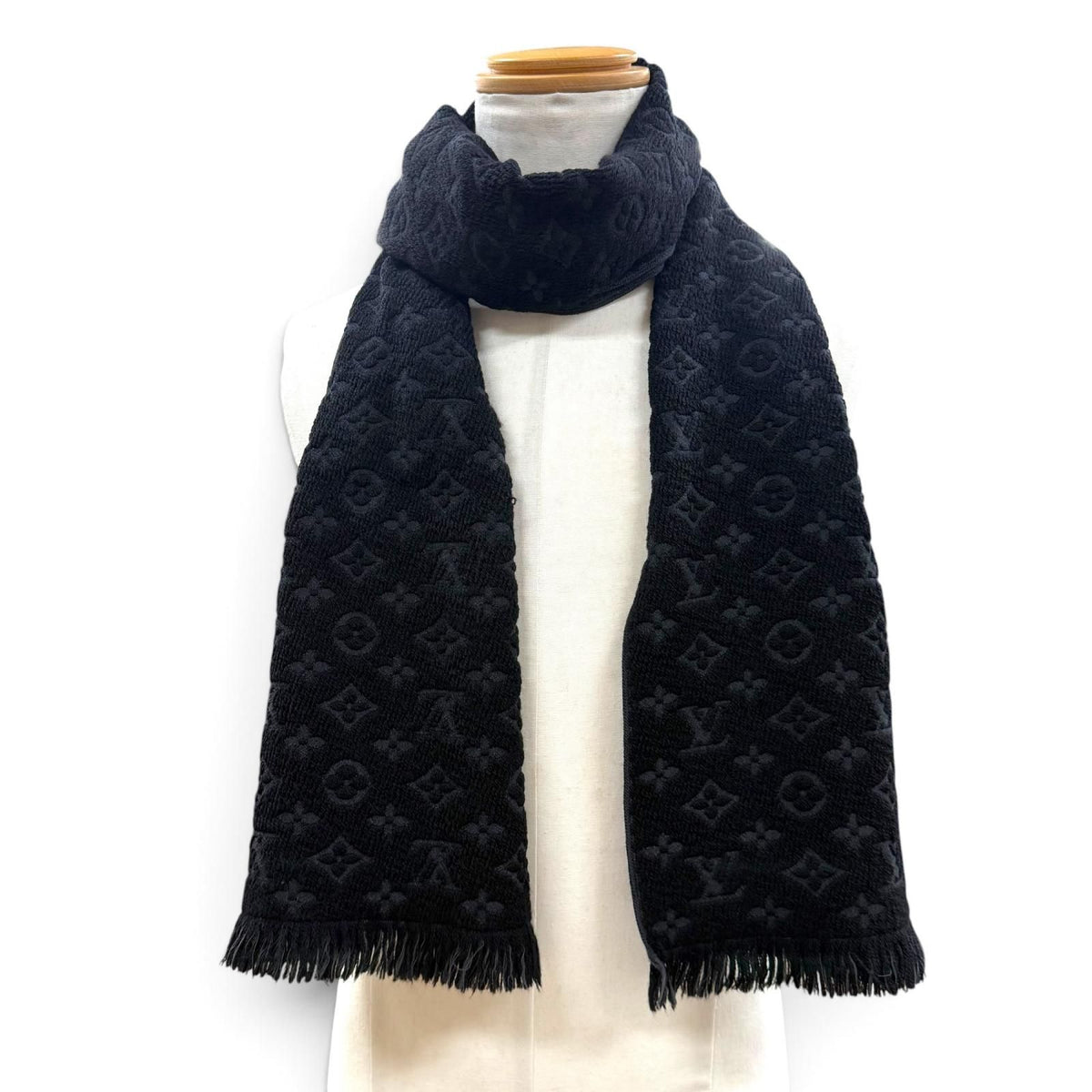Louis Vuitton Wool 100% Monogram Classic Scarf with Fringes Black — view 3