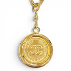 Chanel Vintage 31 Rue Cambon CC Logo Coin Motif Chain Belt Gold — view 6