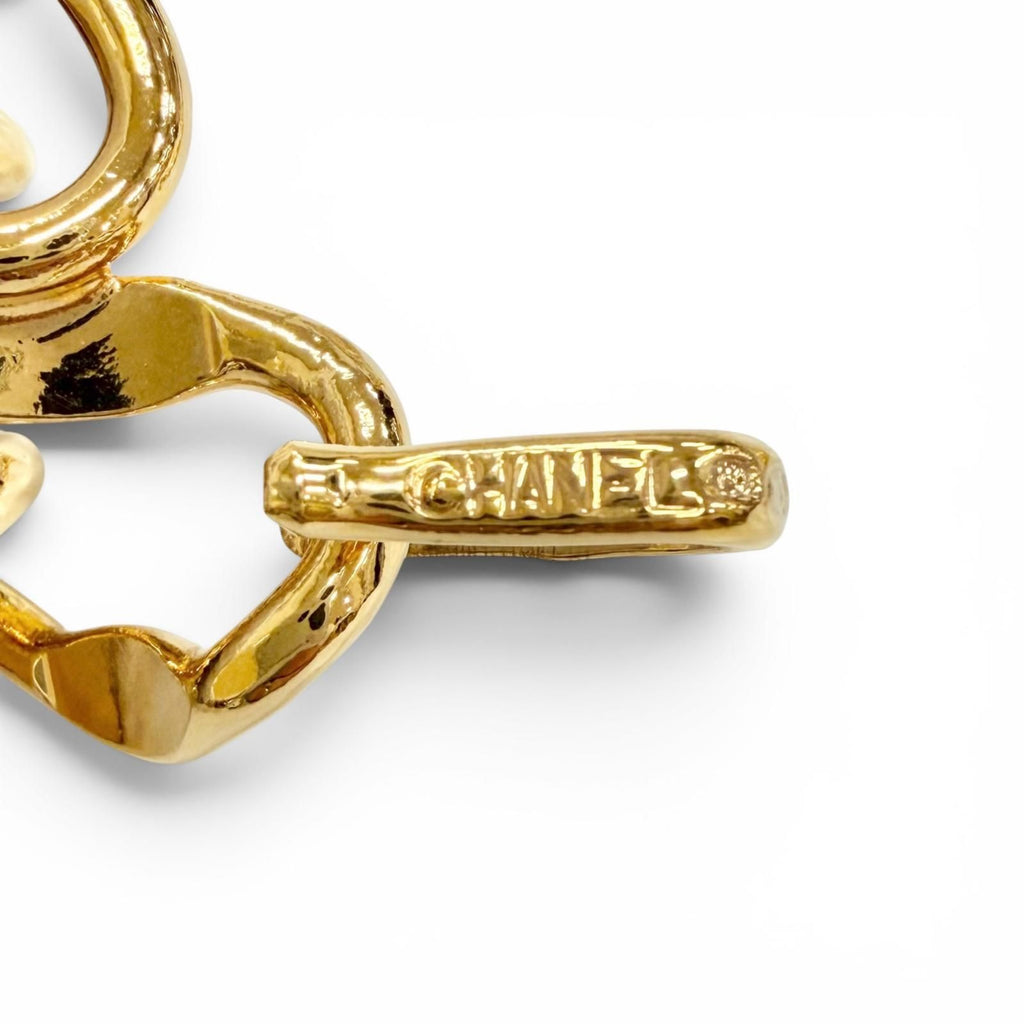 Chanel Vintage 31 Rue Cambon CC Logo Coin Motif Chain Belt Gold — view 8